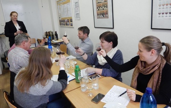Vzdelávací kurz: SENZORICKÉ HODNOTENIE VÍNA