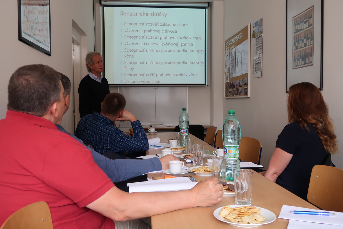 Tip na vzdelávanie: KURZ SENZORICKÉHO HODNOTENIA VÍNA